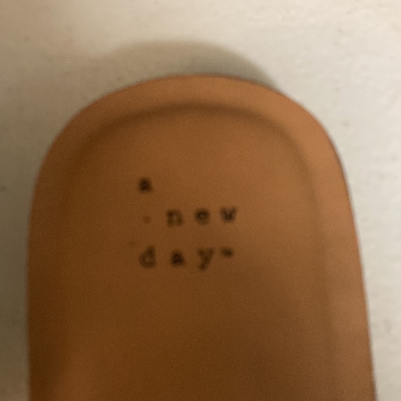 A new day cream sandals - Picture 4 of 4